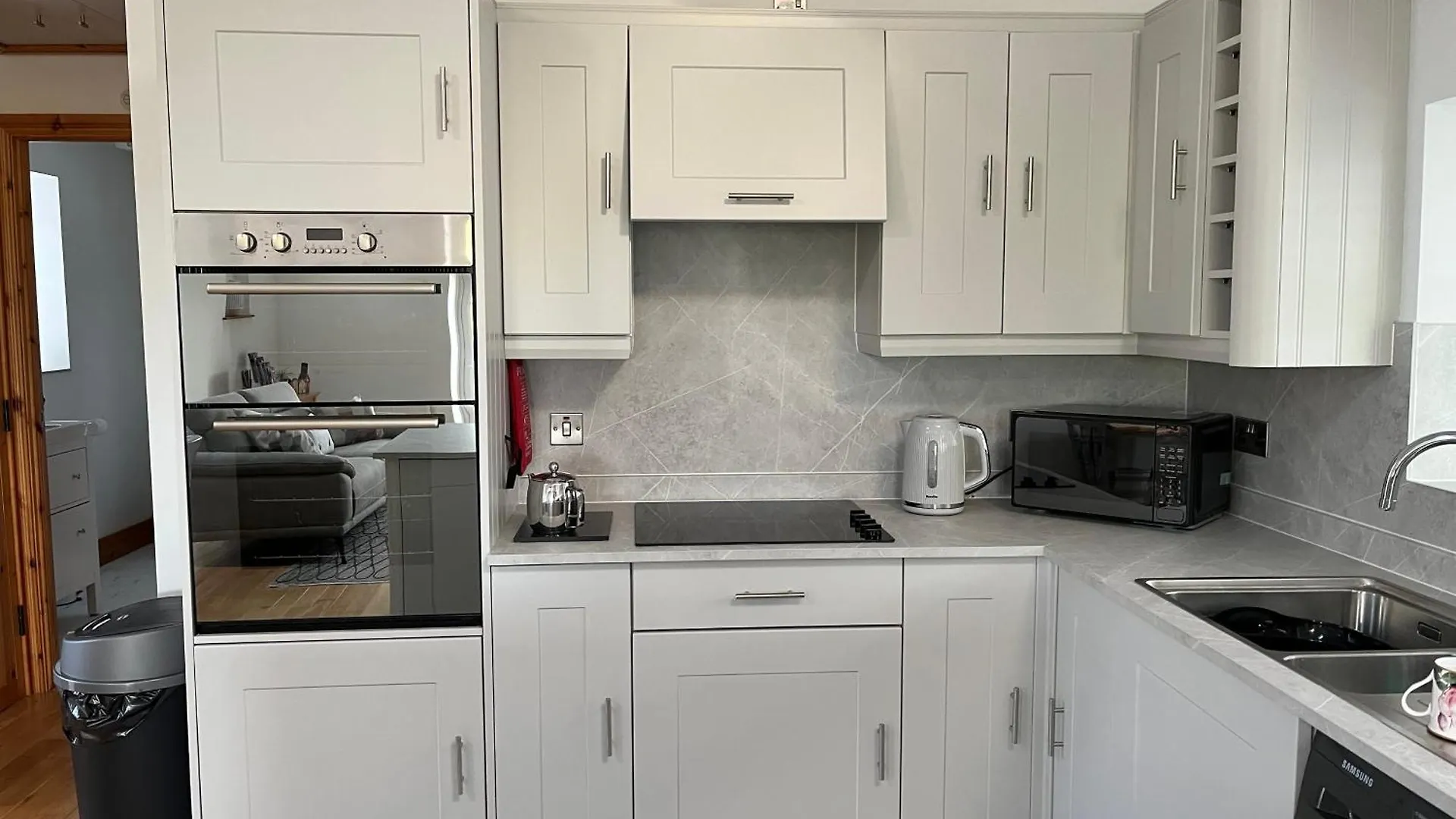 The Cottage At Ashbrook - Charming Country Cottage Near Belfast Holiday home