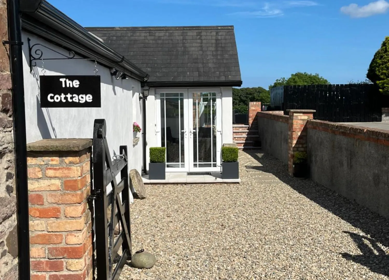The Cottage At Ashbrook - Charming Country Cottage Near Belfast
