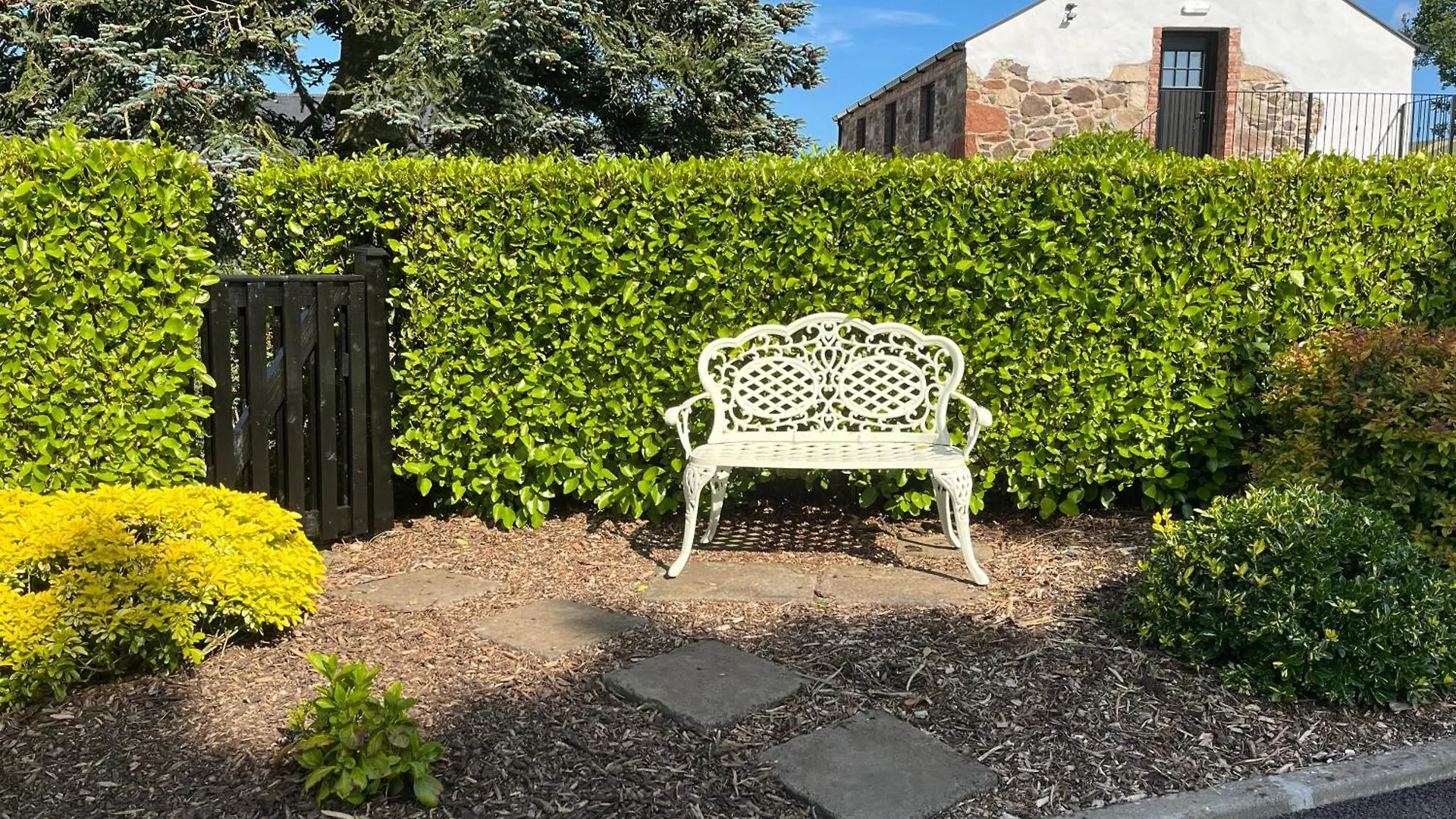 The Cottage At Ashbrook - Charming Country Cottage Near Belfast Holiday home