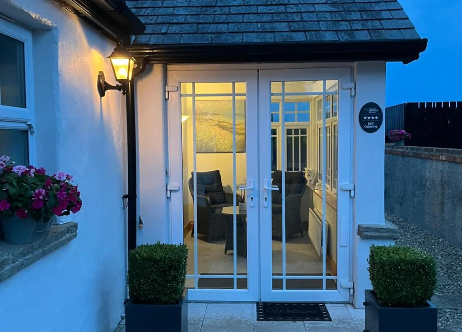 The Cottage At Ashbrook - Charming Country Cottage Near Belfast